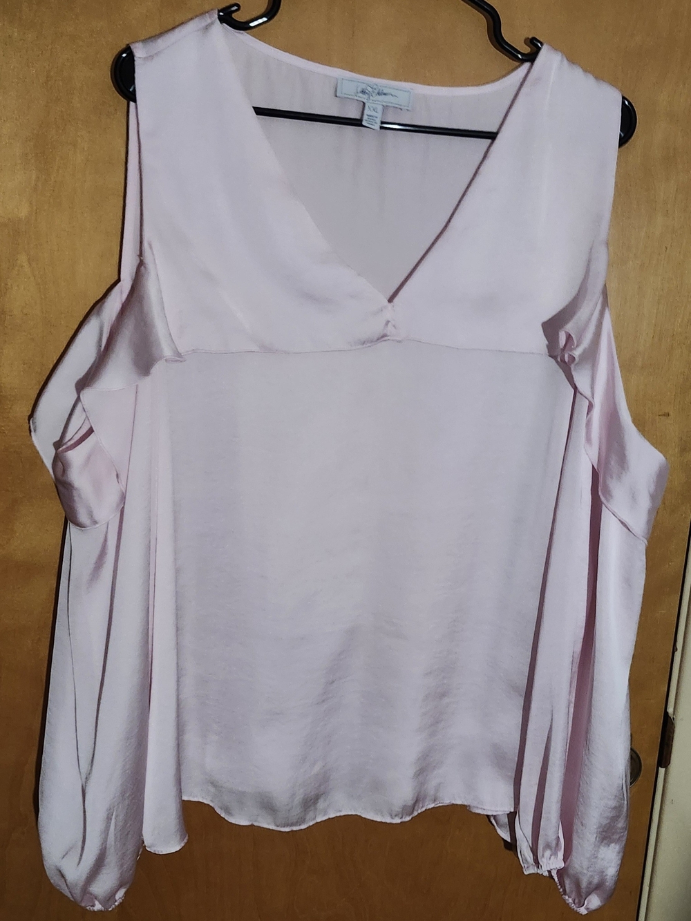 Light Pink Peek-a-boo Shoulder V-Neck Women's Top
